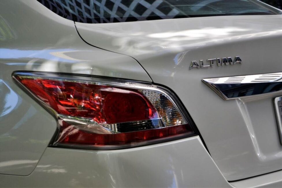 Sprzedaż samochodu z miękkim dowodem a bezpieczeństwo transakcji